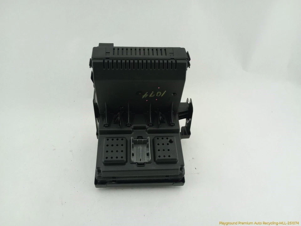 Caja de fusibles módulo de control electrónico central Volvo XC70 V70 compatible con 2005-2006 05 06 Foto 2 de 4
