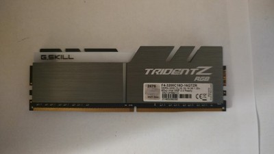 G. SKILL Trident Z RGB 32GB DDR4 3200 CL16-18-18-38 1.35V (F4