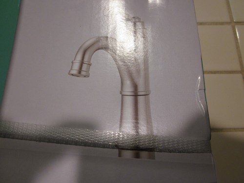 Peerless Single Handle Bathroom Faucet. Brushed Nickel. P1723LF-BN New - Picture 2 of 8