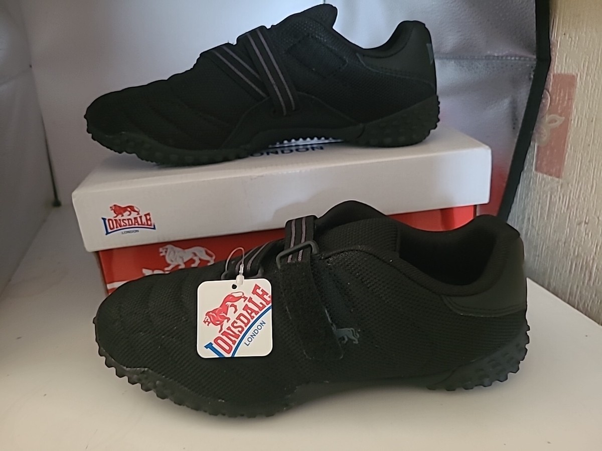 Lonsdale Fulham Mesh Juniors Trainers Size UK5 Black Brand New