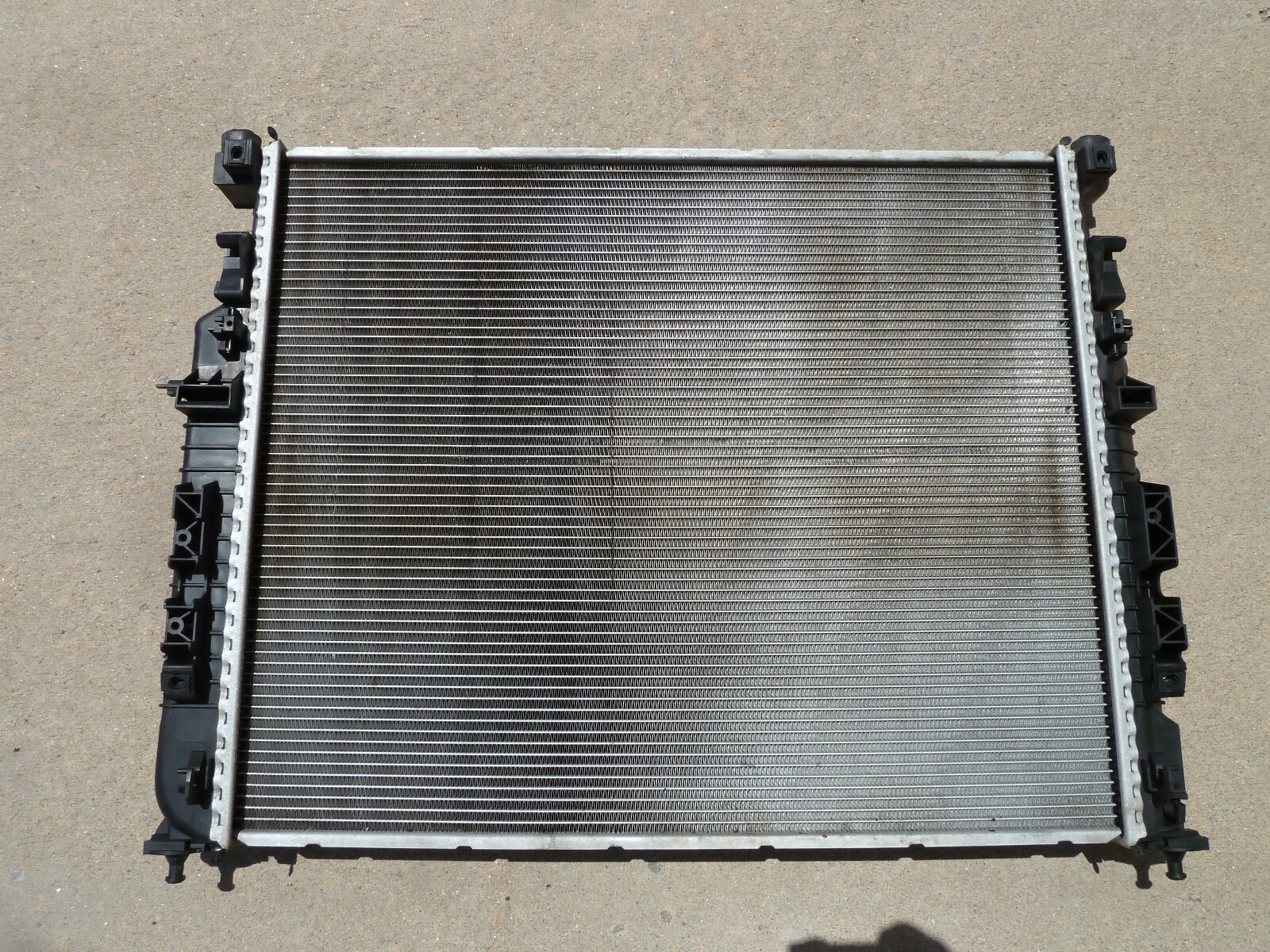06-2012 Mercedes ML GL R-Class W164 OEM Cooling Radiator ML350 