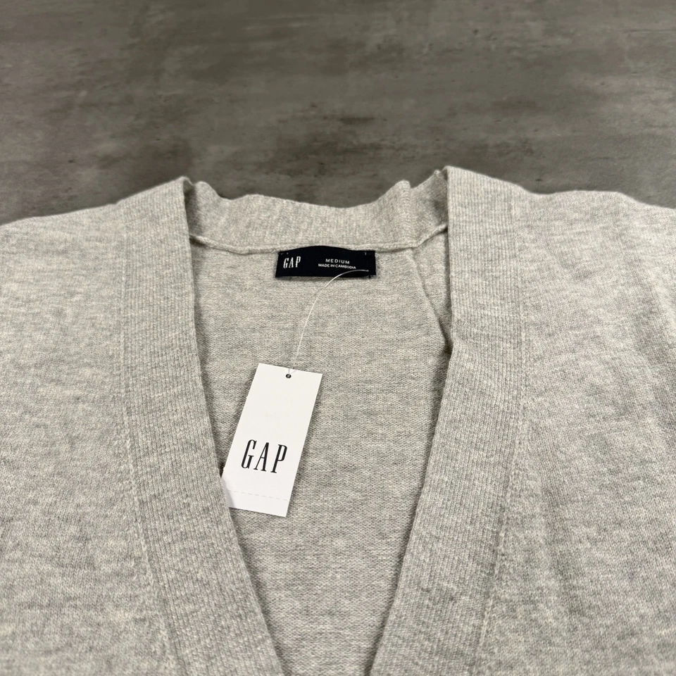 GAP Cárdigan Suéter Para Hombres Gris Medio Clásico Abotonado CashSoft Mezcla de Algodón Foto 3 de 4