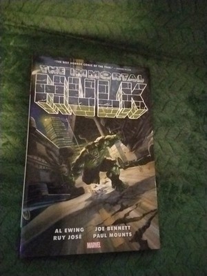 MARVEL Comics  IMMORTAL HULK Volume #1 Hard Cover (2019) 