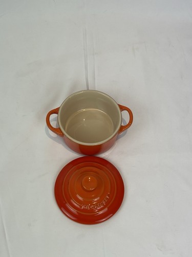 Le Creuset Stoneware Mini Round Cocotte Baking Dish Orange 8oz (READ) - Picture 3 of 5