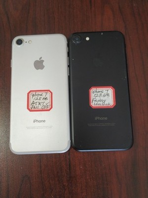 【美品】iPhone 7 128GB 2台セット Lot of 2 Apple iPhone 7 128GB Black /Silver ( 1pc Factory Unlocked