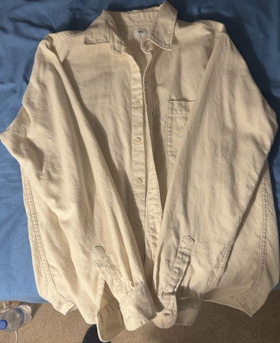 Uniqlo Men’s M Beige Solid Long Sleeve Button-Up Shirt Point Button-Down