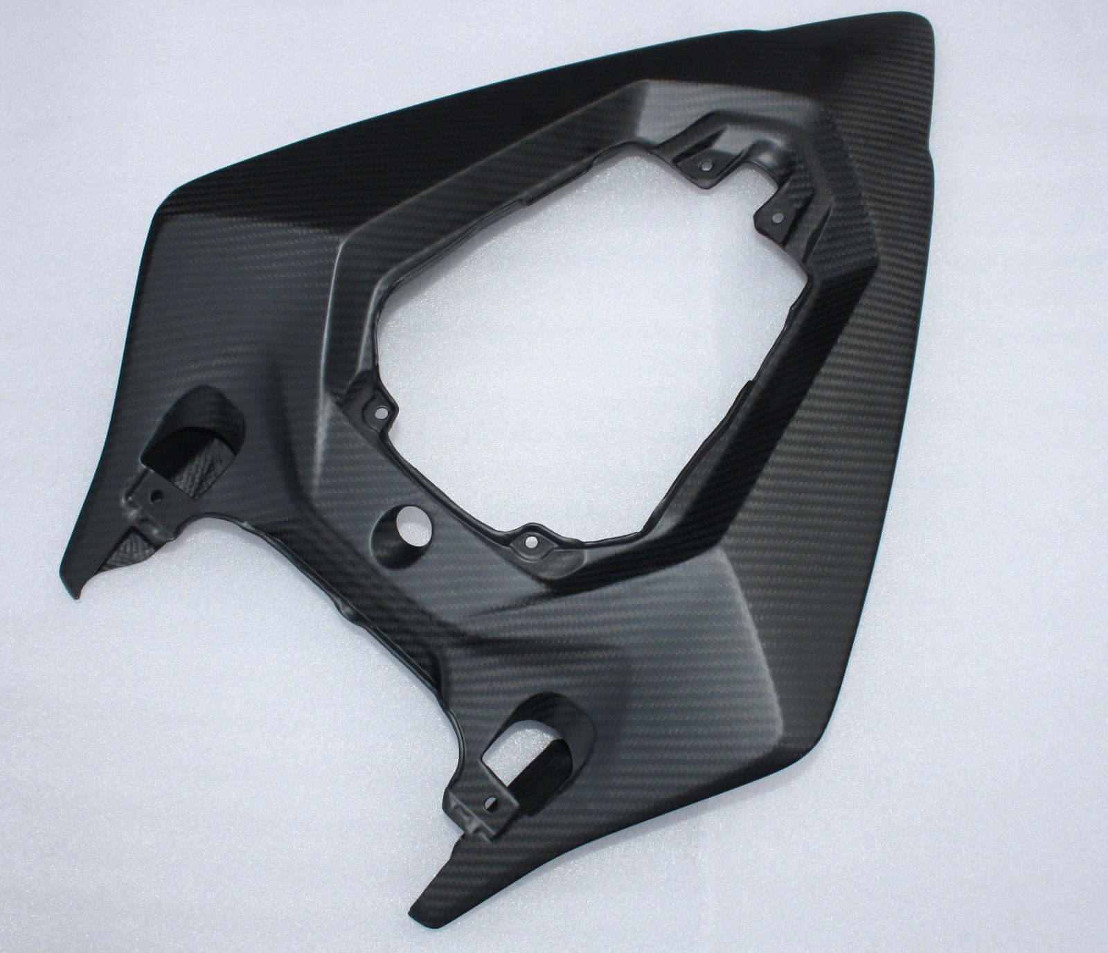 Coque arrière Honda Hornet 1000 2025 anti-vibration en véritable carbone mat