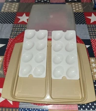 Vintage Tupperware Deviled Egg Keeper Carrier Tray Beige Tray & Lid - 723-3
