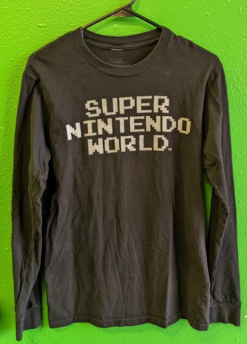 Super Nintendo World Mario Bros Men's Black Long Sleeve Shirt SMALL Universal - Picture 1 of 5