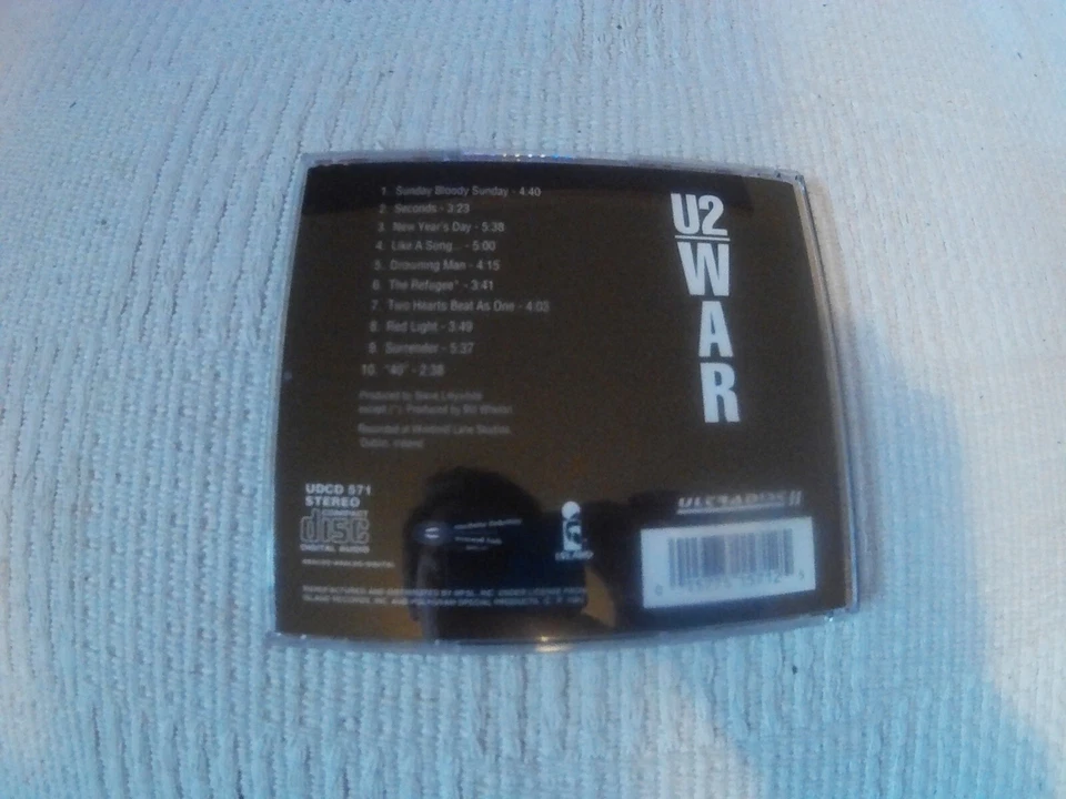 U2 War Mobile Fidelity Gold DCC - Image 2 of 3