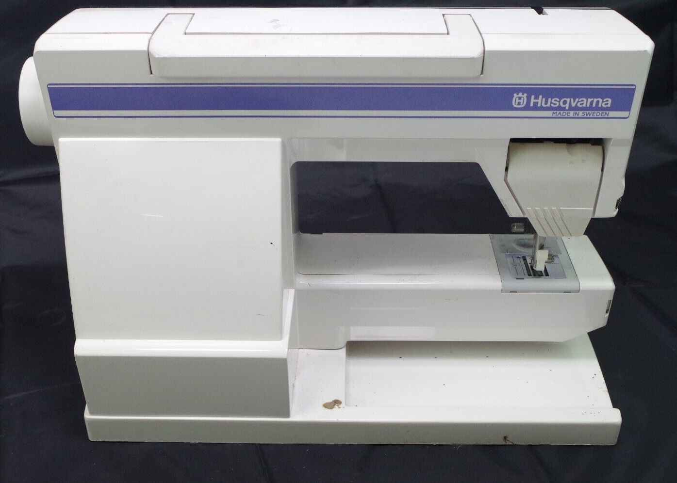Husqvarna Viking 400 Computer Sewing Machine Made in Sweden As Is for