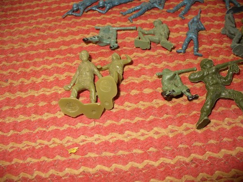 Vintage Mixed U.S. Army Others Toy Playset Soldiers 60 plus 2 Marx - Picture 4 of 9