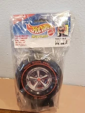 NOC New Cute Hot Wheels Keychain WORKS Car loops the loop! 398-0 Basic Fun