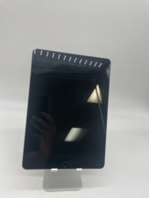 Apple iPad (6th Generation) - 32GB - Wi-Fi, 9.7in - Space Gray