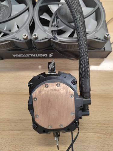 DIGITALSTORM AIO CPU Cooler With RGB Cooler Fan Liquid Cooler MLW-D24M-A18PA - Afbeelding 3 van 4