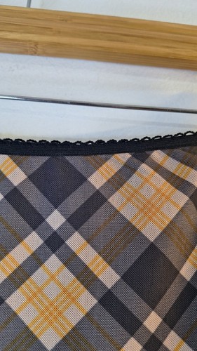 RECLAIMED VINTAGE Check Plaid Y2K Pencil Skirt Size 4 Preppy Clueless School Vtg - Picture 5 of 7