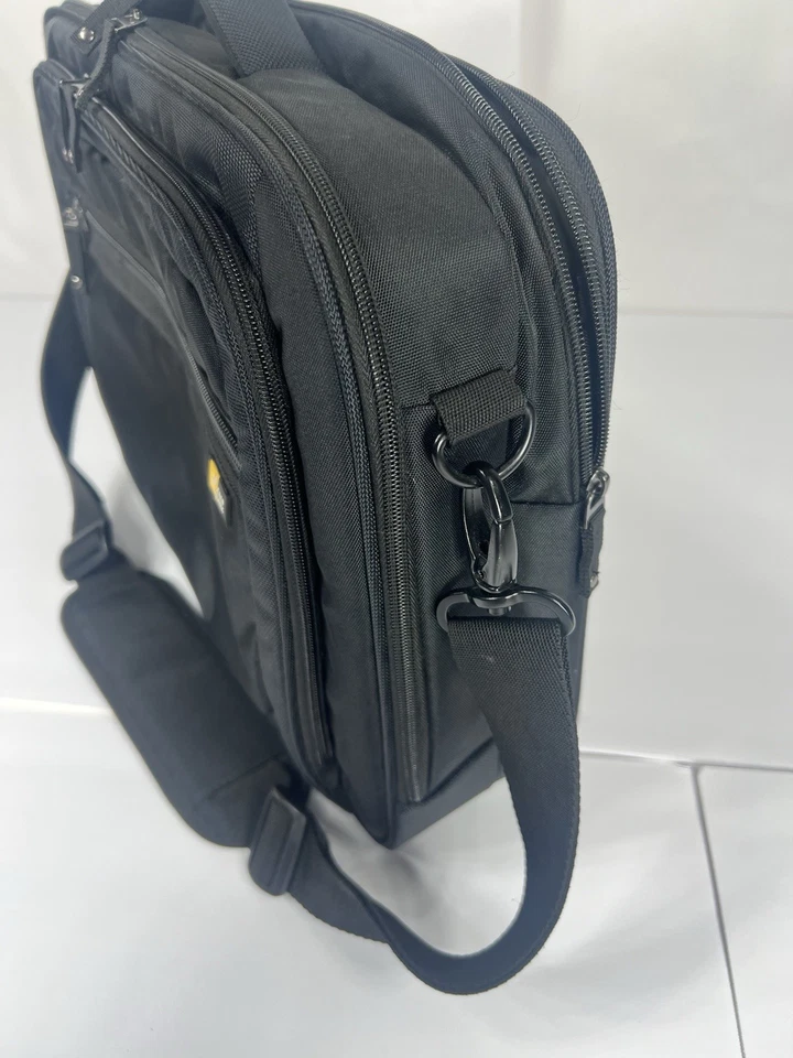 Case Logic 17” Proyector Portátil Suave Bolsa de Transporte Correa de Hombro Acolchada  Foto 3 de 4