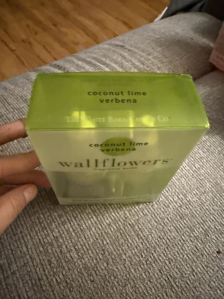 NEW / DiscoBath & Body Works COCONUT LIME VERBENA Wallflower Refill 2 Bulb .8oz - Image 3 of 3