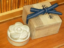 Arakawa Takeo Paulownia Kogo with Box Suigetsu Kiln Japan Incense Container