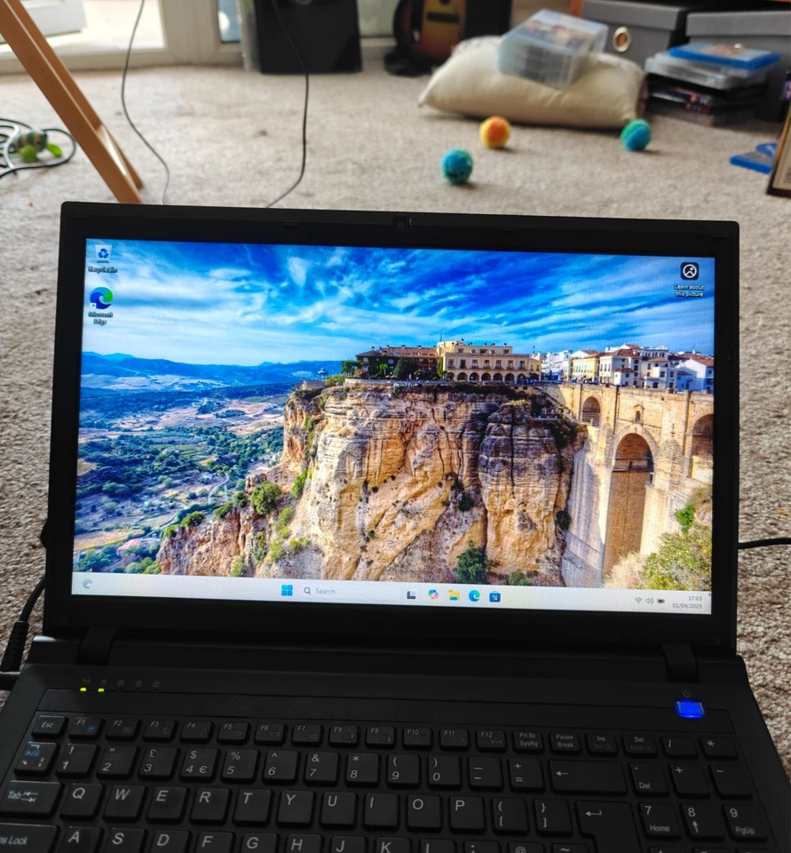 Clevo Terra Mobile 1512 Laptop i3 Windows 11 Webcam DVD SSD HDMI Gd Batt Cheap - Image 3 of 4