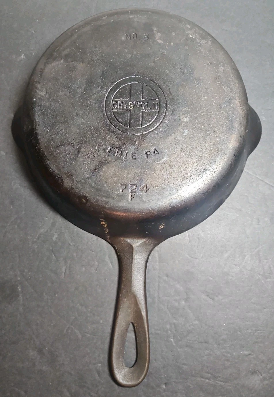 Vintage Griswold No 5 Cast Iron Skillet 724F FREE SHIPPING