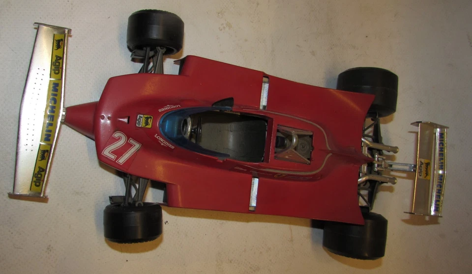 Burago Modellino F1 Ferrari 312 T5 VILLENEUVE/TAMBAY #27 1/14 - Immagine 3 di 4