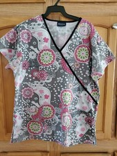 Absolute Women's V-neck Scrub Top Sz M