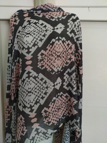 Jessica Simpson Womens Gray Pink Blue Shawl Scarf Wrap 68"x30" NWT - Picture 2 of 11