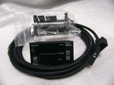 KEYENCE FD-V75AP Separate type gas flow sensor amplifier