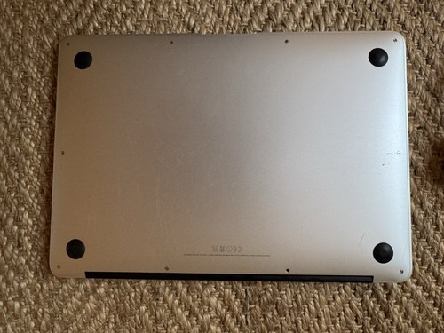 Apple MacBook A1466 13" Early 2015 Core i5 1.6ghz Dual Core 4GB DDR3 120GB SSD - Picture 5 of 6
