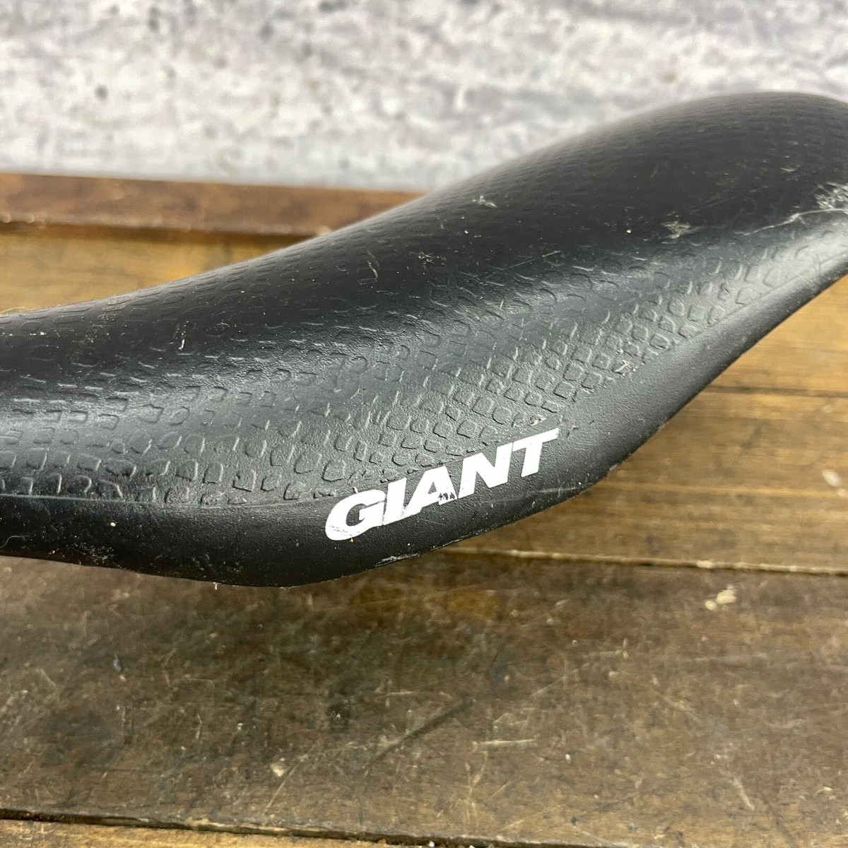 Selle Vintage GT BMX – Noire – Old School – 585g – Avec Tige De Selle – 1997