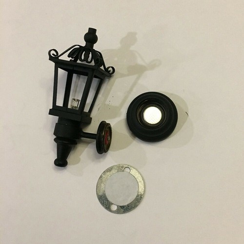 1:12 Scale Dollhouse Miniature Sconce Carriage lamp LED Exterior Light Battery - Picture 4 of 6