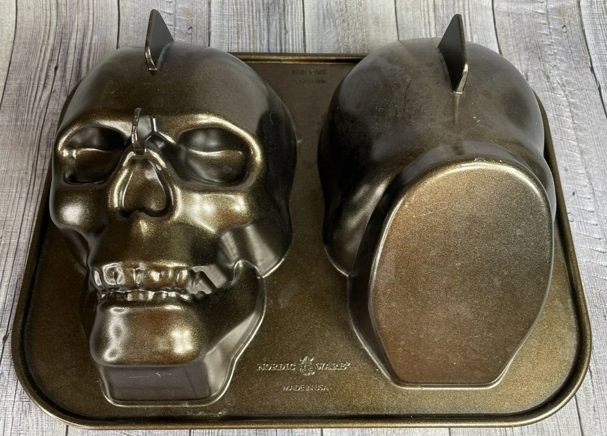 Nordic Ware Haunted 3-D Skull Pan, Size: 9 cup capacity, Bronze