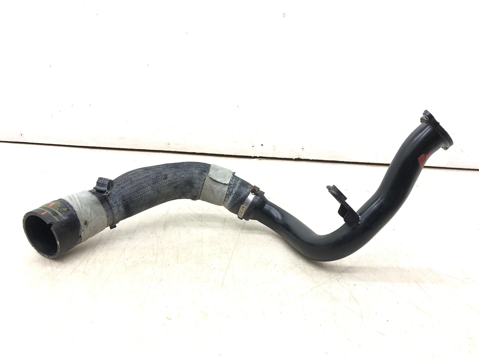 2017-2022 MASERATI LEVANTE RIGHT TURBO TO INTERCOOLER HOSE DUCT TUBE 670031965