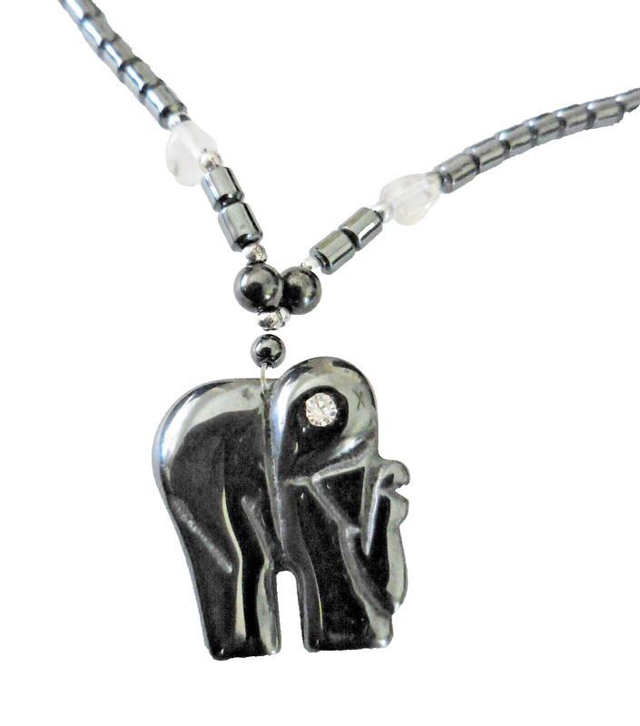 VINTAGE BLACK HEMATITE NECKLACE CHOKER BEAUTIFUL ELEPHANT FIGURINE DESIGN