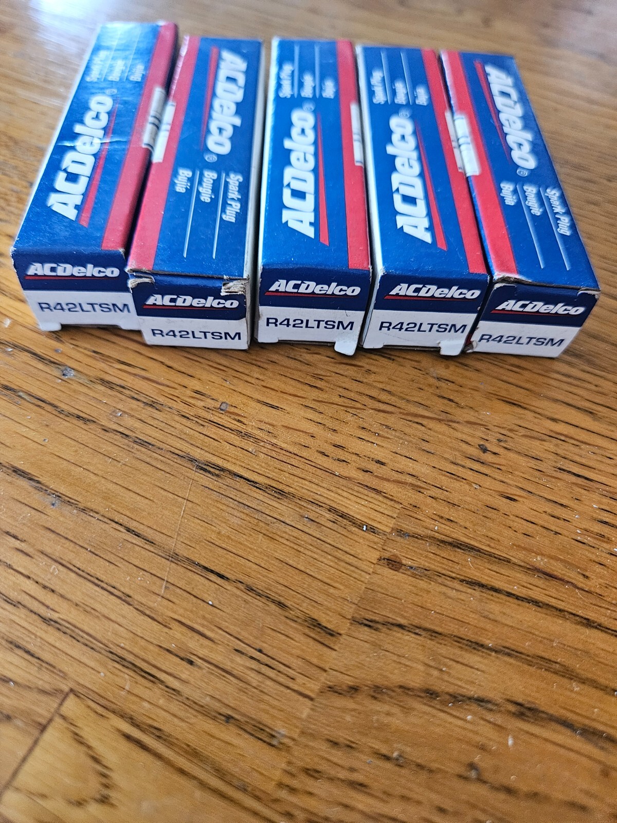 AC DELCO  R42LTSM SPARK PLUGS Lot of 5 New Free Shipping