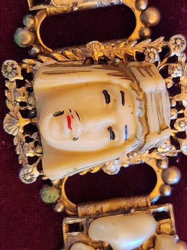 Vintage Celluloid 1940s Pharoah Heads Bracelet & Earrings #25 - Picture 11 of 13