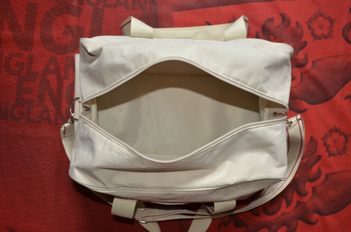BURBERRY FRAGRANCES Travel Bag White Casual Fashion Accessories