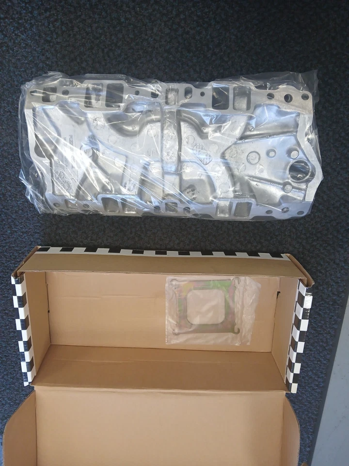 PC 22000 Doble Plano Aluminio Pulido Admisión Chevy SBC 350 Foto 4 de 4