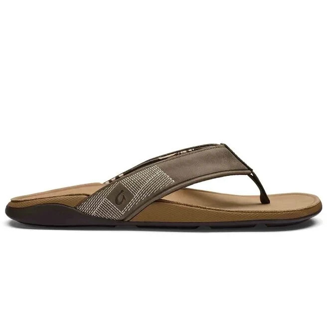 OLUKAI Men's Tuahine Sandals, Hunter/Golden Sand