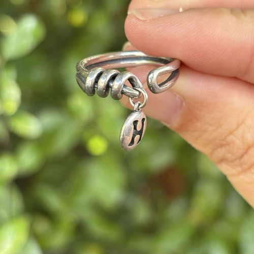 925 Sterling Silber Modernist verstellbarer Ring mit baumelndem H Charm 4,3 g - Bild 6 von 7
