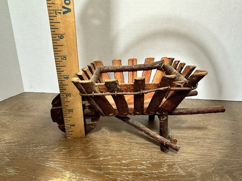 Stunning Vintage Wood Rattan Push Cart Wheelbarrow Planter Plant Stand Basket - Picture 7 of 8