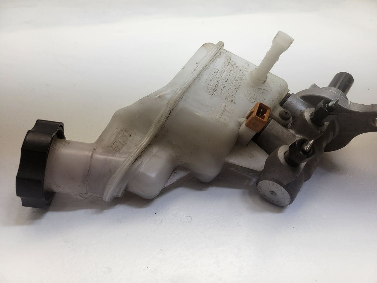 yuki様  9150 2017-2019 Kia Soul Brake Master Cylinder 58510-B2860