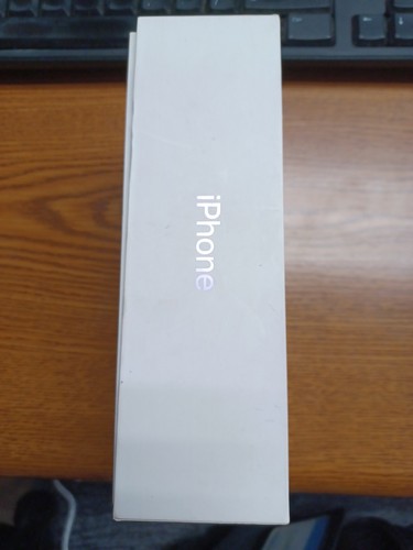 Apple iPhone 11 ( Box Only )- Purple - 128 GB Preowned No Phone Included - Photo 2 sur 8