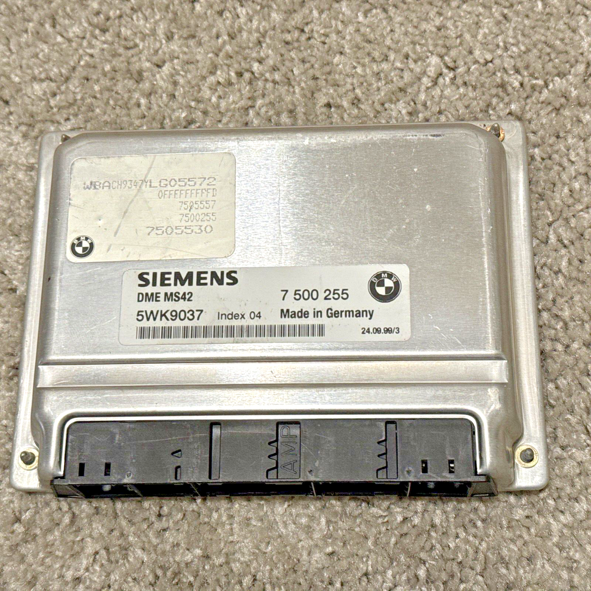 2000 BMW Z3 2.3L Engine Computer Module ECM 7505530 | Siemens