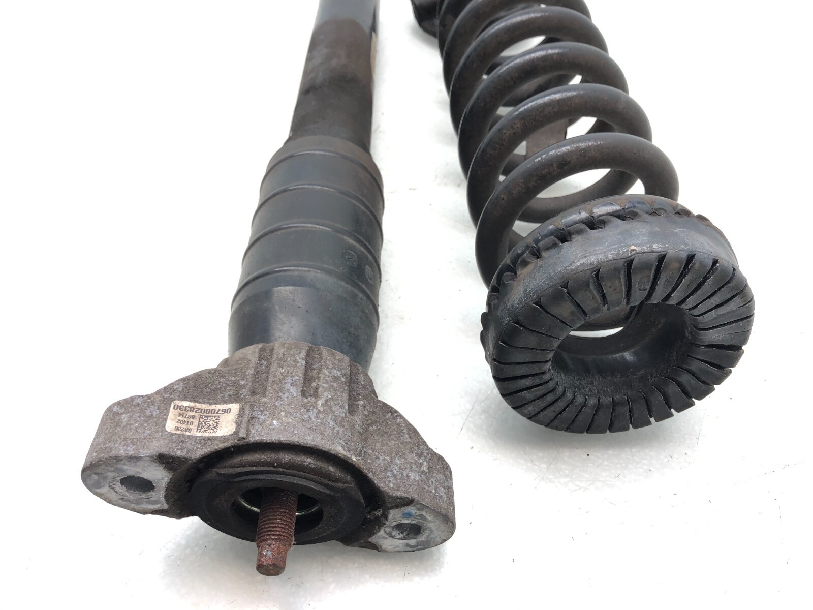 2014-2022 MASERATI GHIBLI RIGHT PASSENGER REAR SHOCK ABSORBER STRUT W/ COIL OEM.