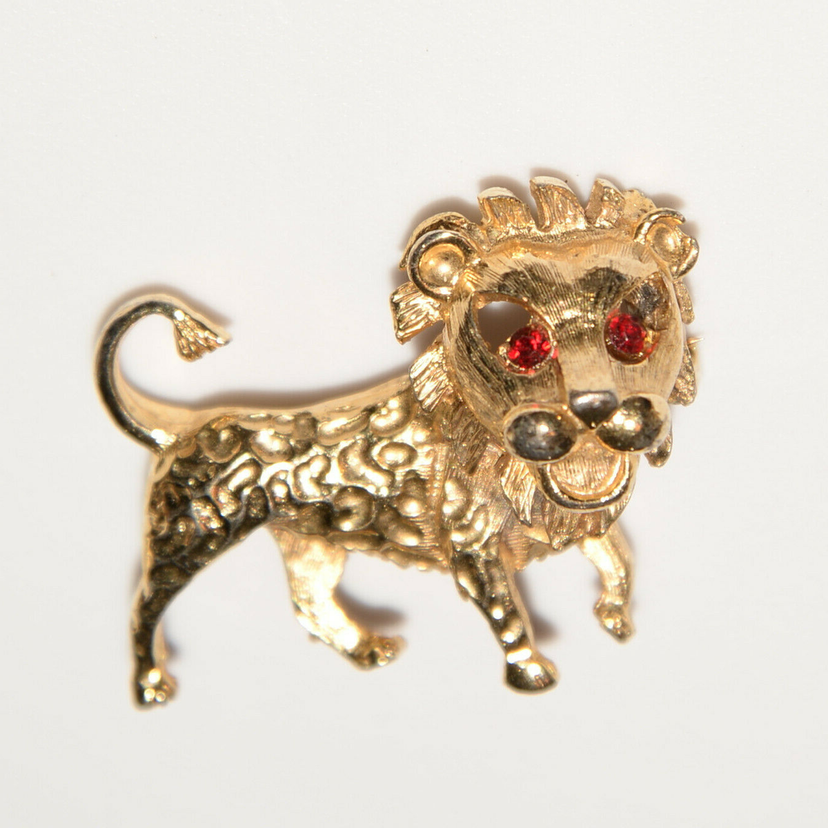 Vintage jewelry red rhinestone lion big cat animal Brooch Pin gold tone
