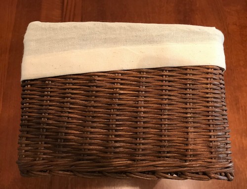 Woven Reed Bread/Roll Like Basket W Cloth Insert 13.5”x7”x5” High - Picture 3 of 4