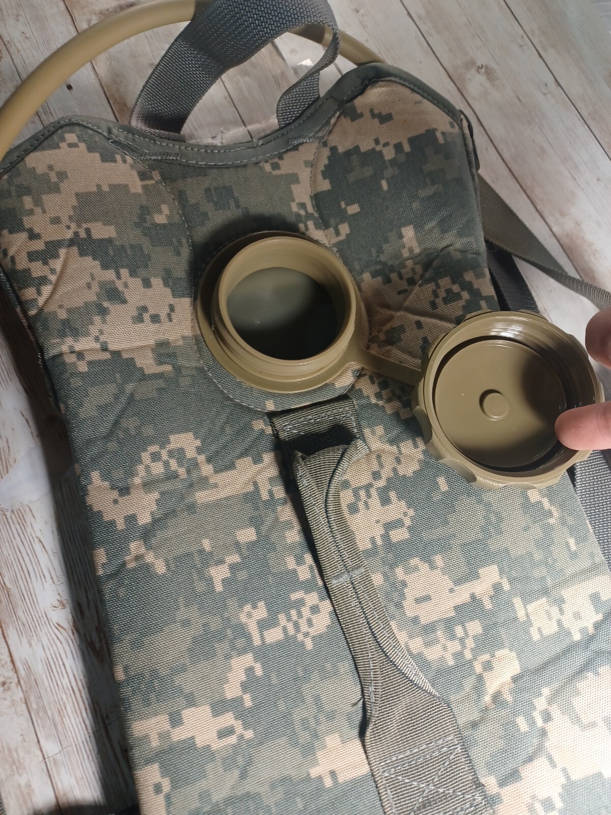 MOLLE II Modular Lightweight Hydration System Carrier Very Good