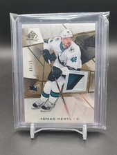 2021-22 UD SP Game Used Gold Premium Patch Tomas Hertl /15 San Jose Sharks